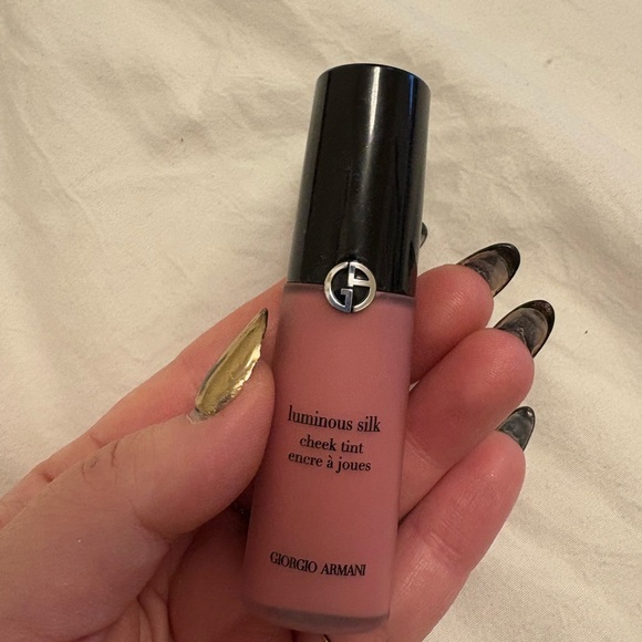 Giorgio Armani Luminous Silk Cheek Tint - Soft Pink - Picture 1 of 3